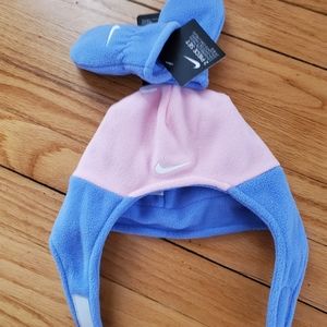 Infant Nike hat & glove set